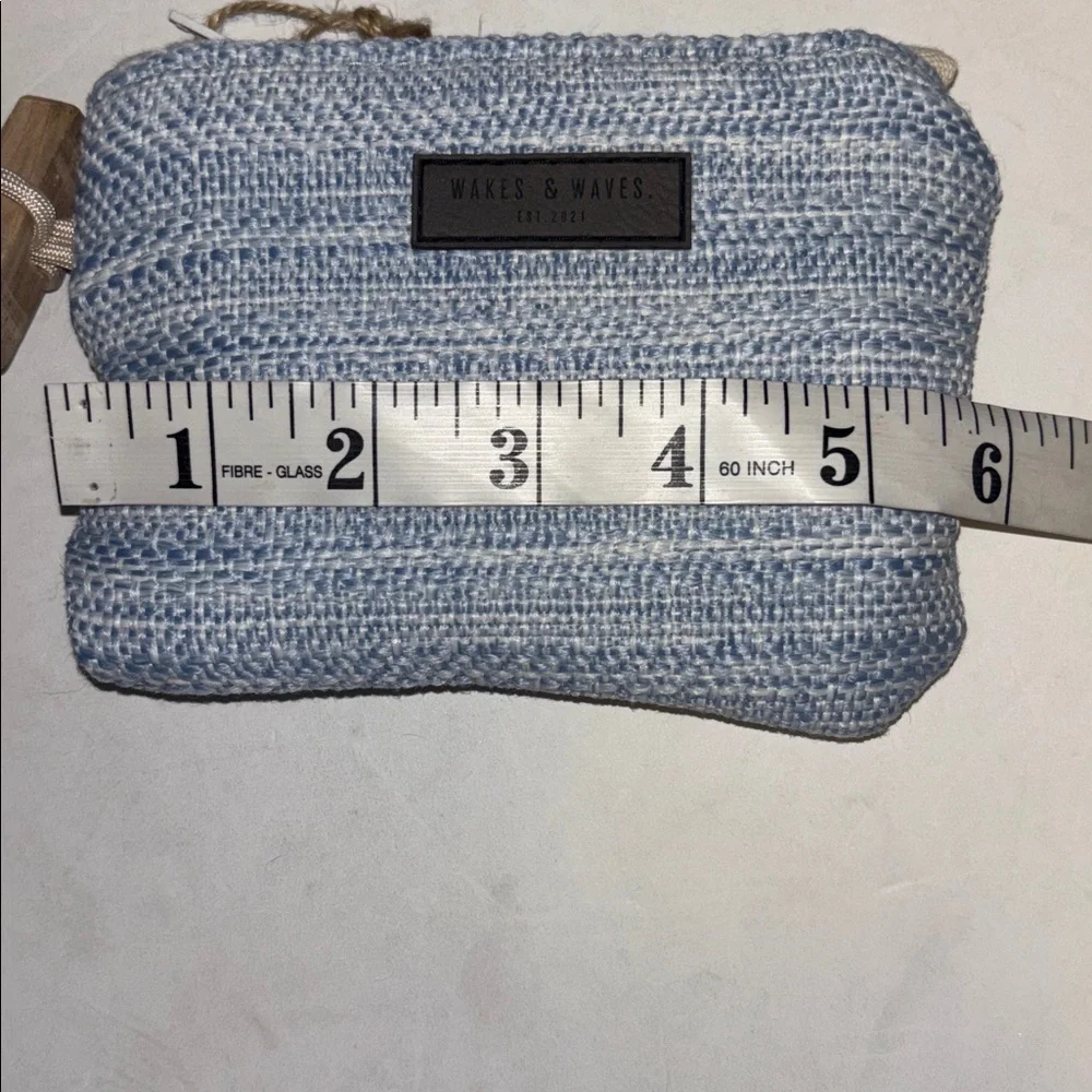 WAKES & WAVE BLUE TWEED MINI WRISTLET  ZIP CLOSURE WOOD BLOCK ADORNMENT ON STRAP